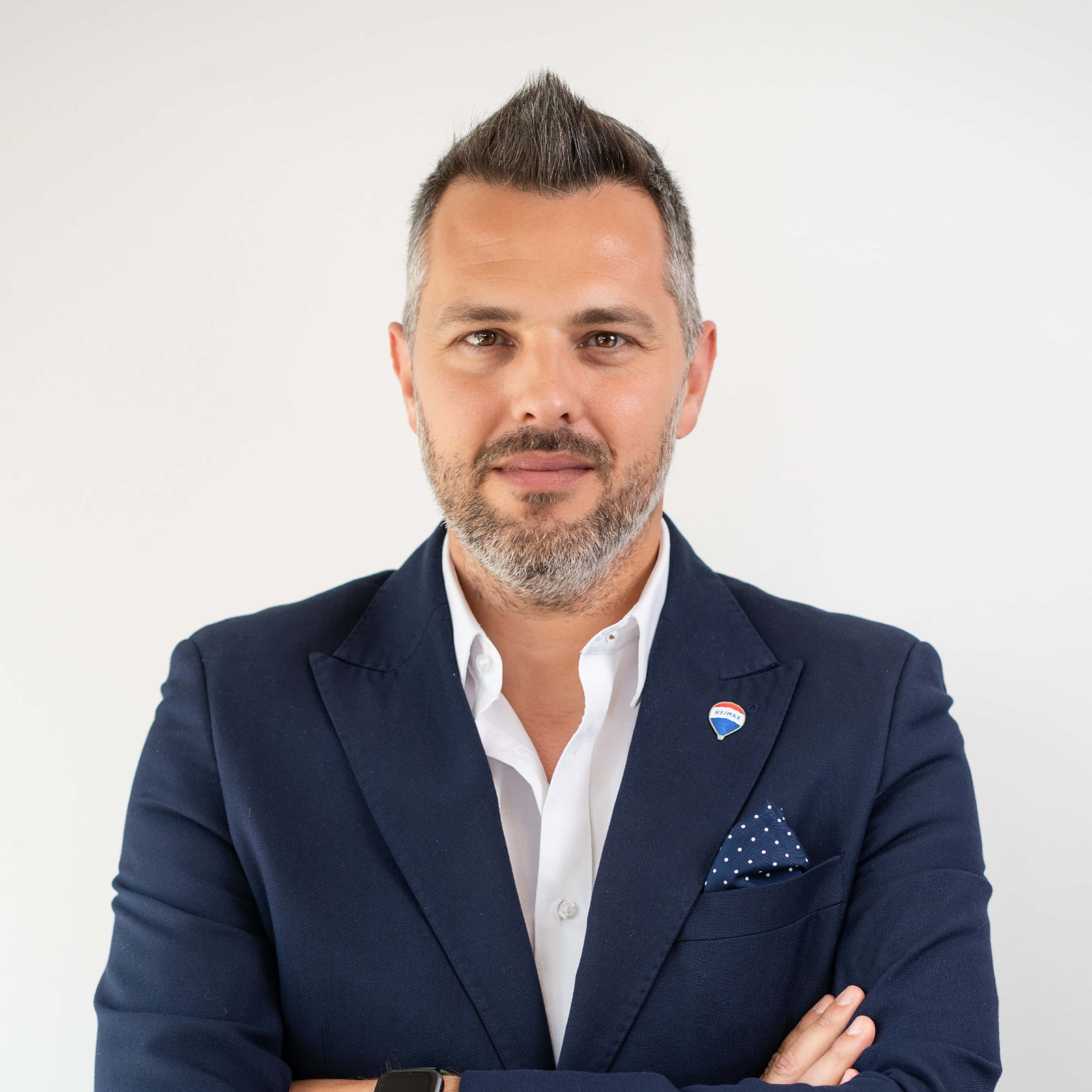 Nicola Basso - Agente Immobiliare a Peschiera del Garda