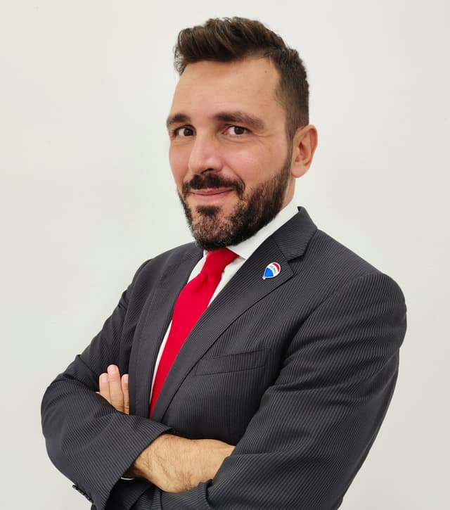 Vincenzo Manganiello - Agente Immobiliare a Rho
