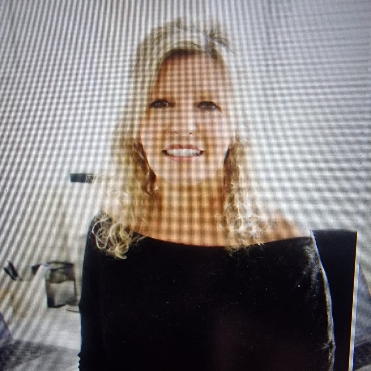 Ellena Guia - consulente